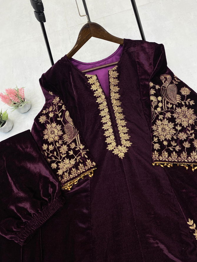 LG 1895 Designer Velvet Readymade Suits Wholesale Market In Surat